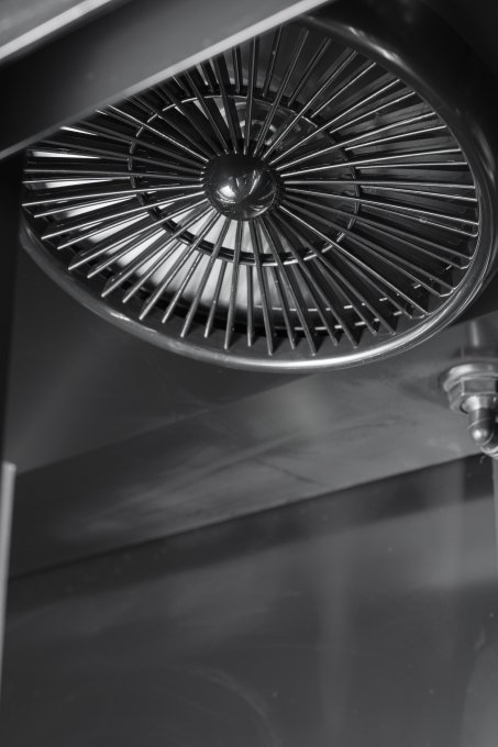 RÉFRIGÉRATEUR AVEC PORTES COULISSANTES EN VERRES BEZ-780 SL NOIR