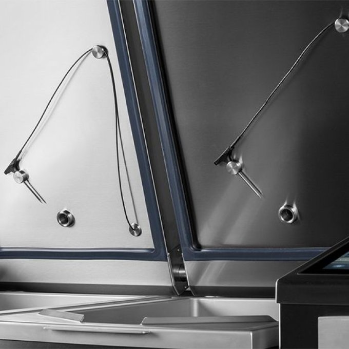 Appareil élect. multifonction 150 L(4x GN 1/1) basculement auto Version plate VIRTUS VSMD201F 